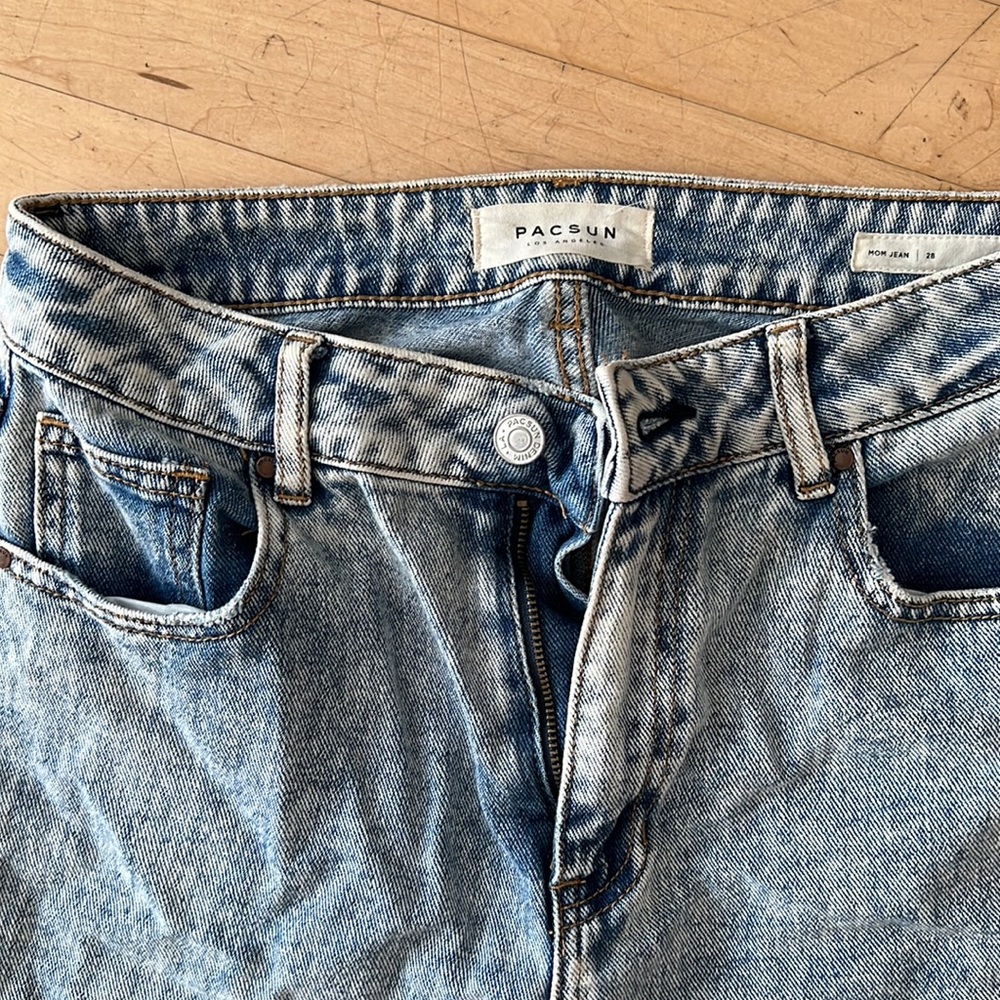 PacSun Los Angeles Mom Jean sz 28 acid washed